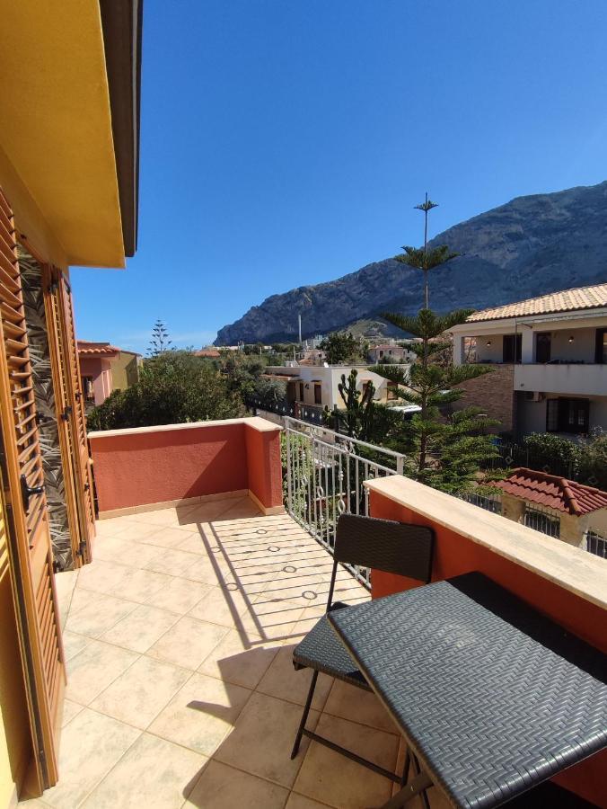 Casa Vacanze Isolotto Isola delle Femmine Exterior photo